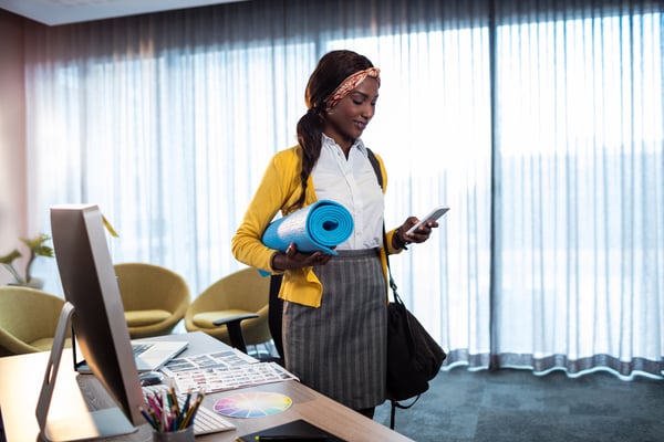 Allow employees to check their total compensation on the go. 